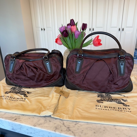 Burberry Tonal Check Burgundy Jacquard Nylon/Leather/Suede 2 zip Bowling Bag. - Picture 7 of 17